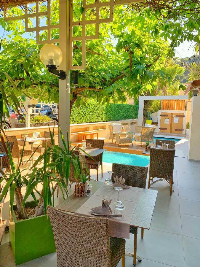 Hotel Beau Soleil Le Lavandou Εξωτερικό φωτογραφία